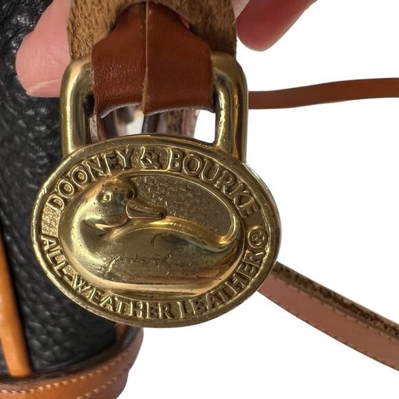 Dooney & Bourke Pebble Leather Black Tan Adjustable Shoulder Strap Crossbody Bag - Picture 4 of 11